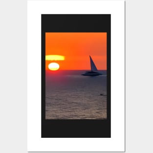 BEAUTIFUL SUNSET OVER THE OCEAN Posters and Art